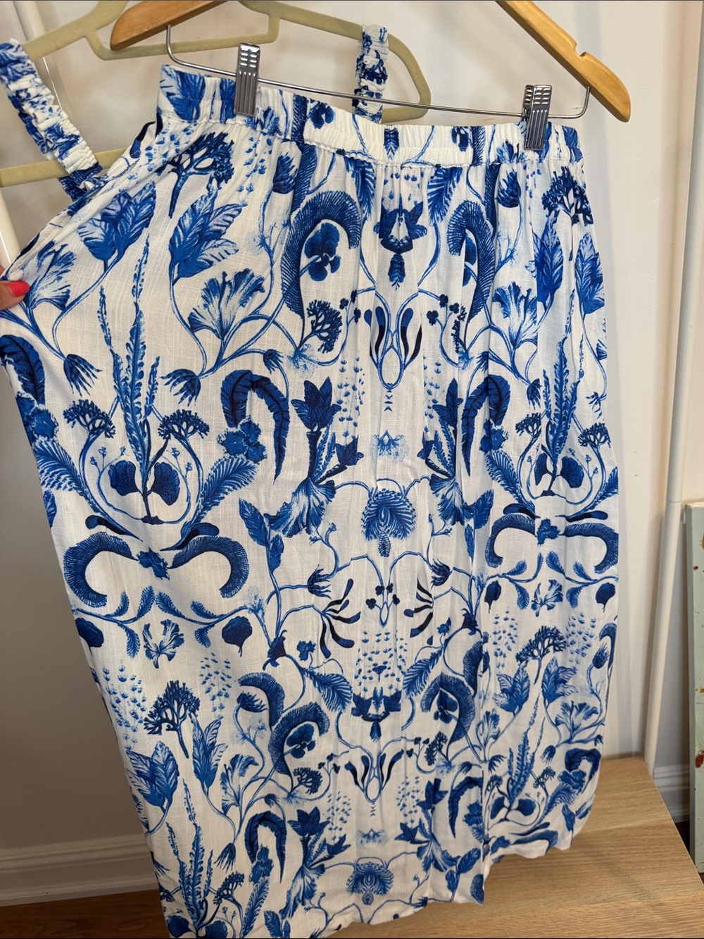 Simple Blue & White Floral Wide Leg Jumpsuit Set - Picture 6 of 7